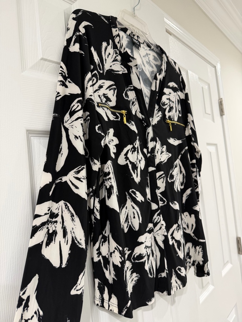 INC International Concepts Black & White Floral Zip-Pocket Button Down Shirt - Picture 3 of 6